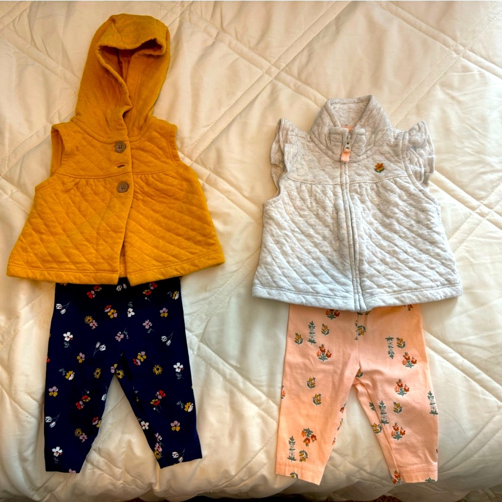 Carter’s / 3 months / matching sets
